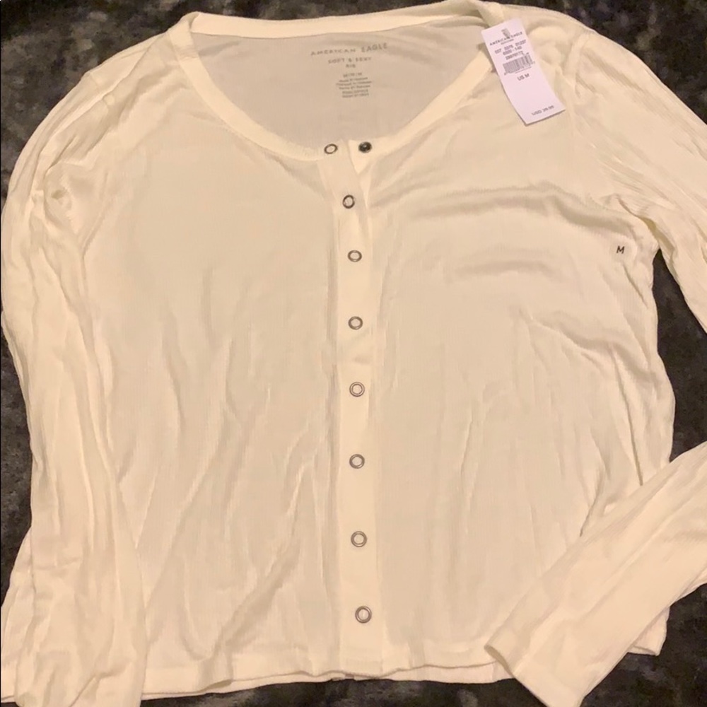 NWT American Eagle Button-up long sleeve